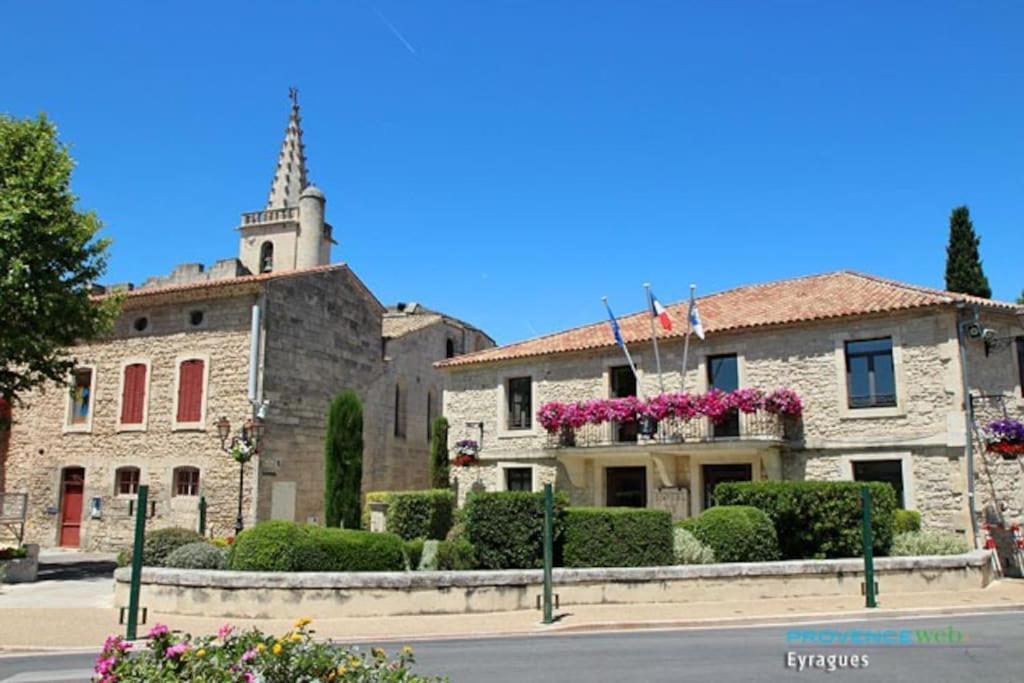 Eyragues Charmant Appartement 3 Chambres Et Terrasse المظهر الخارجي الصورة