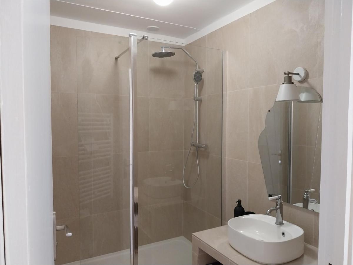 Eyragues Charmant Appartement 3 Chambres Et Terrasse المظهر الخارجي الصورة
