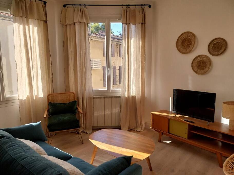 Eyragues Charmant Appartement 3 Chambres Et Terrasse المظهر الخارجي الصورة