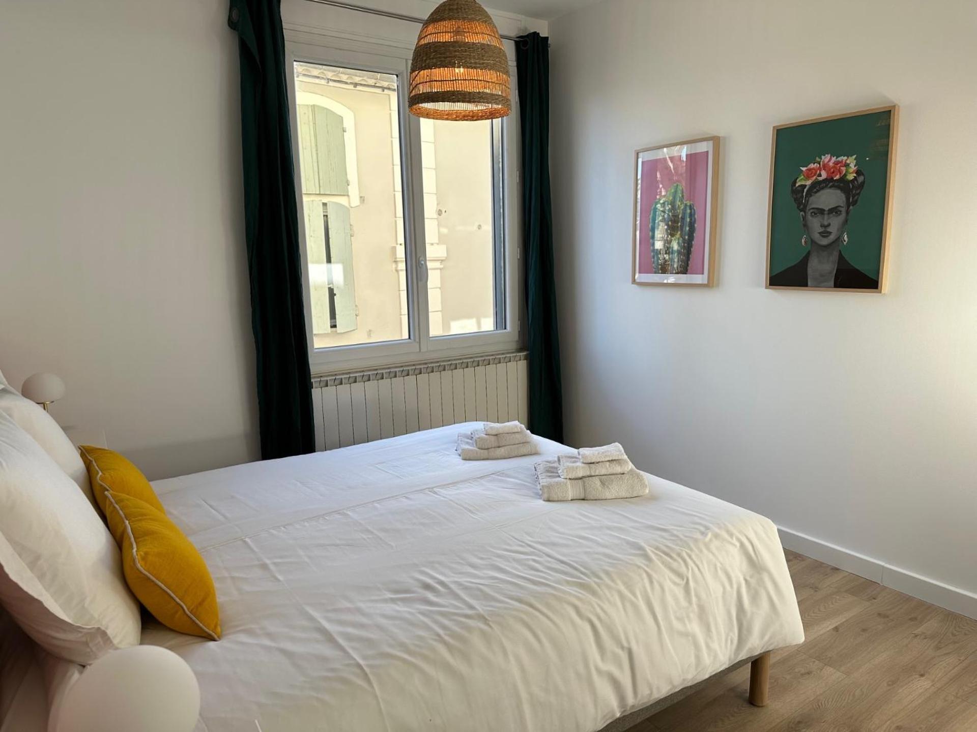 Eyragues Charmant Appartement 3 Chambres Et Terrasse المظهر الخارجي الصورة