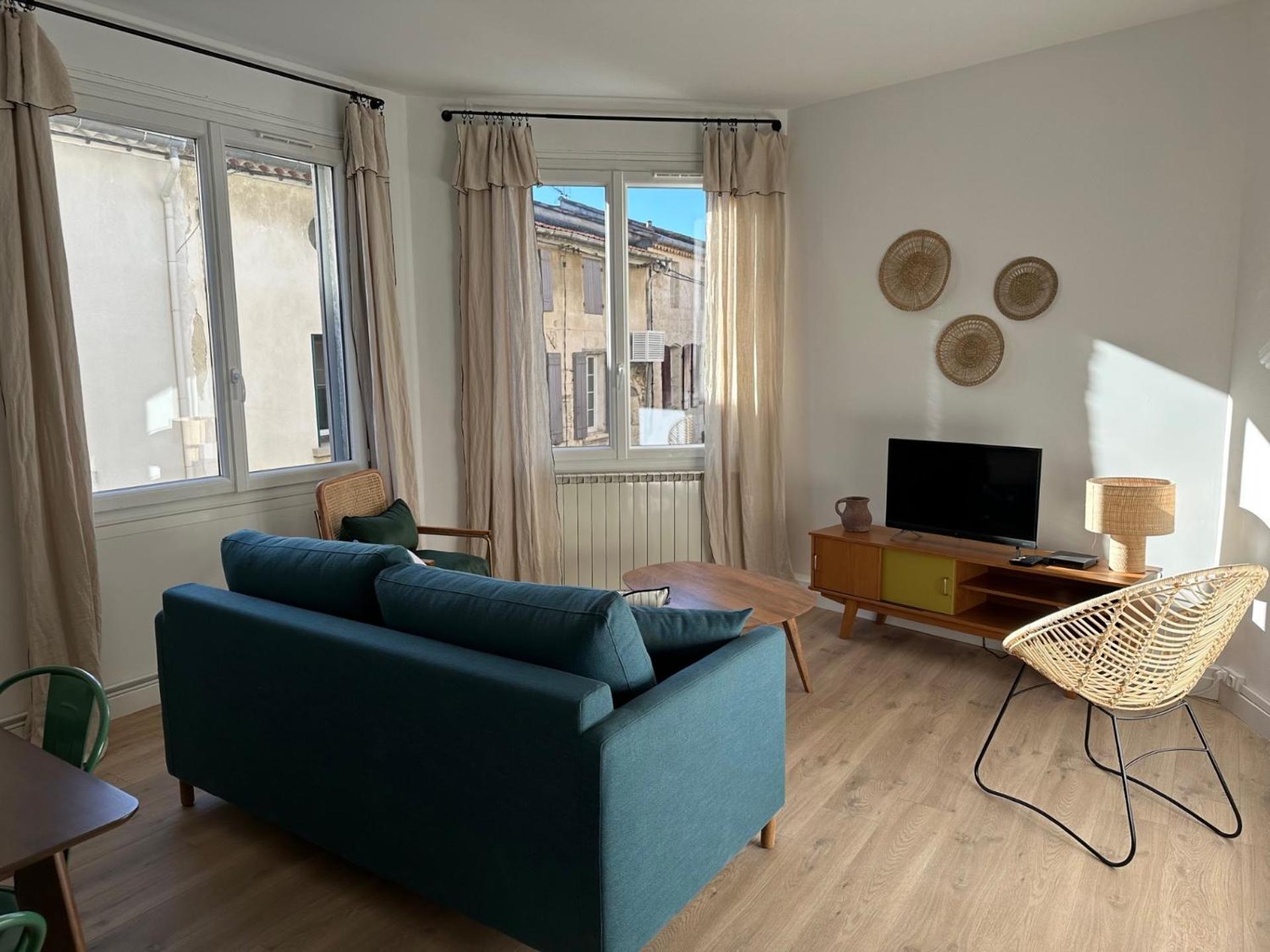 Eyragues Charmant Appartement 3 Chambres Et Terrasse المظهر الخارجي الصورة