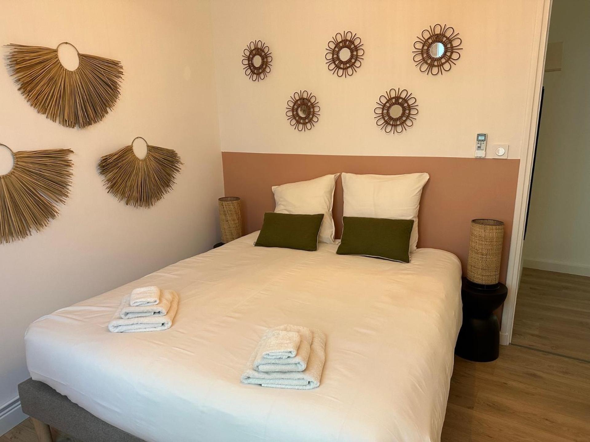 Eyragues Charmant Appartement 3 Chambres Et Terrasse المظهر الخارجي الصورة