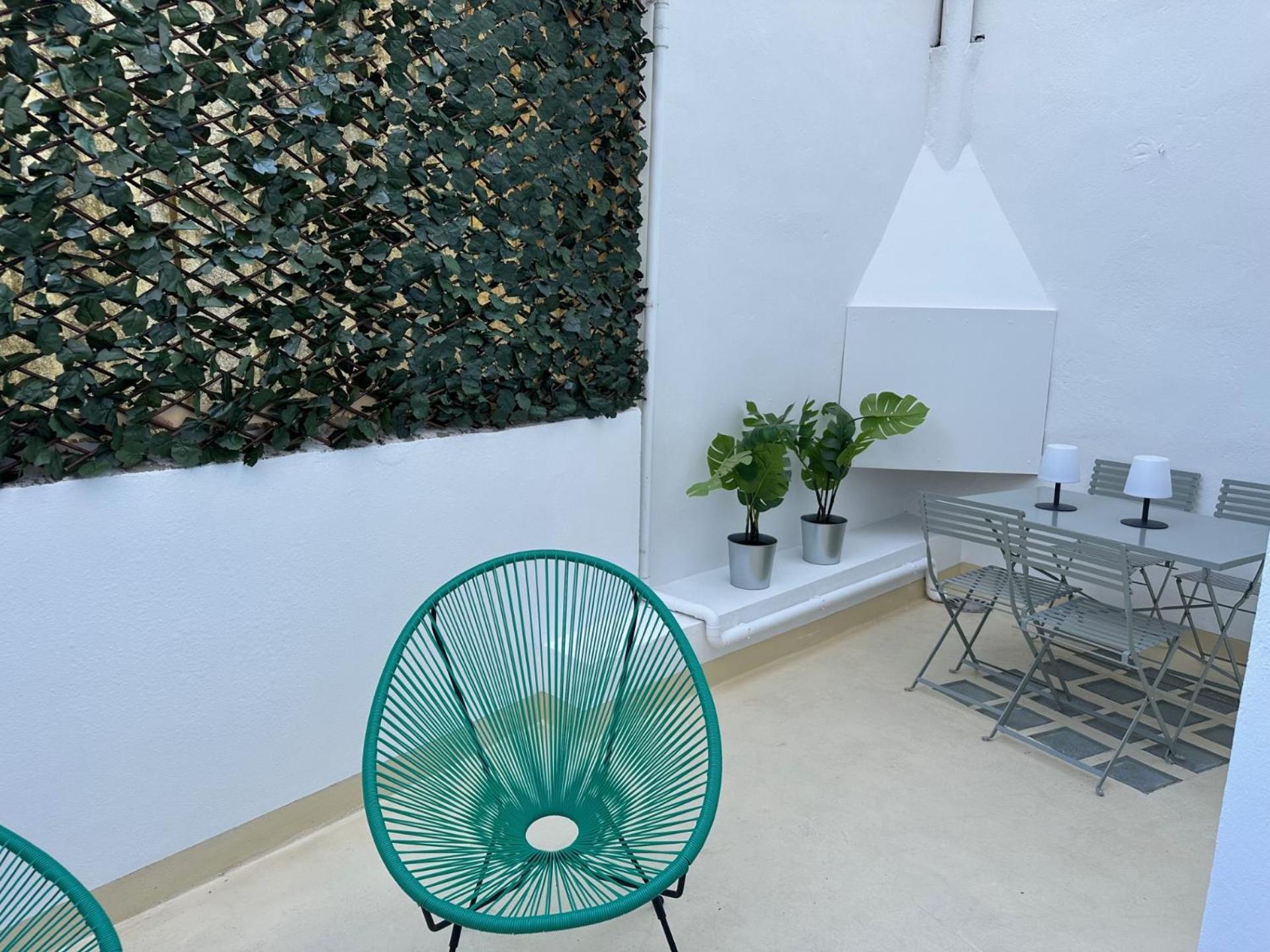 Eyragues Charmant Appartement 3 Chambres Et Terrasse المظهر الخارجي الصورة